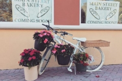 Bicycle on sidewalk at Main Street Bakery